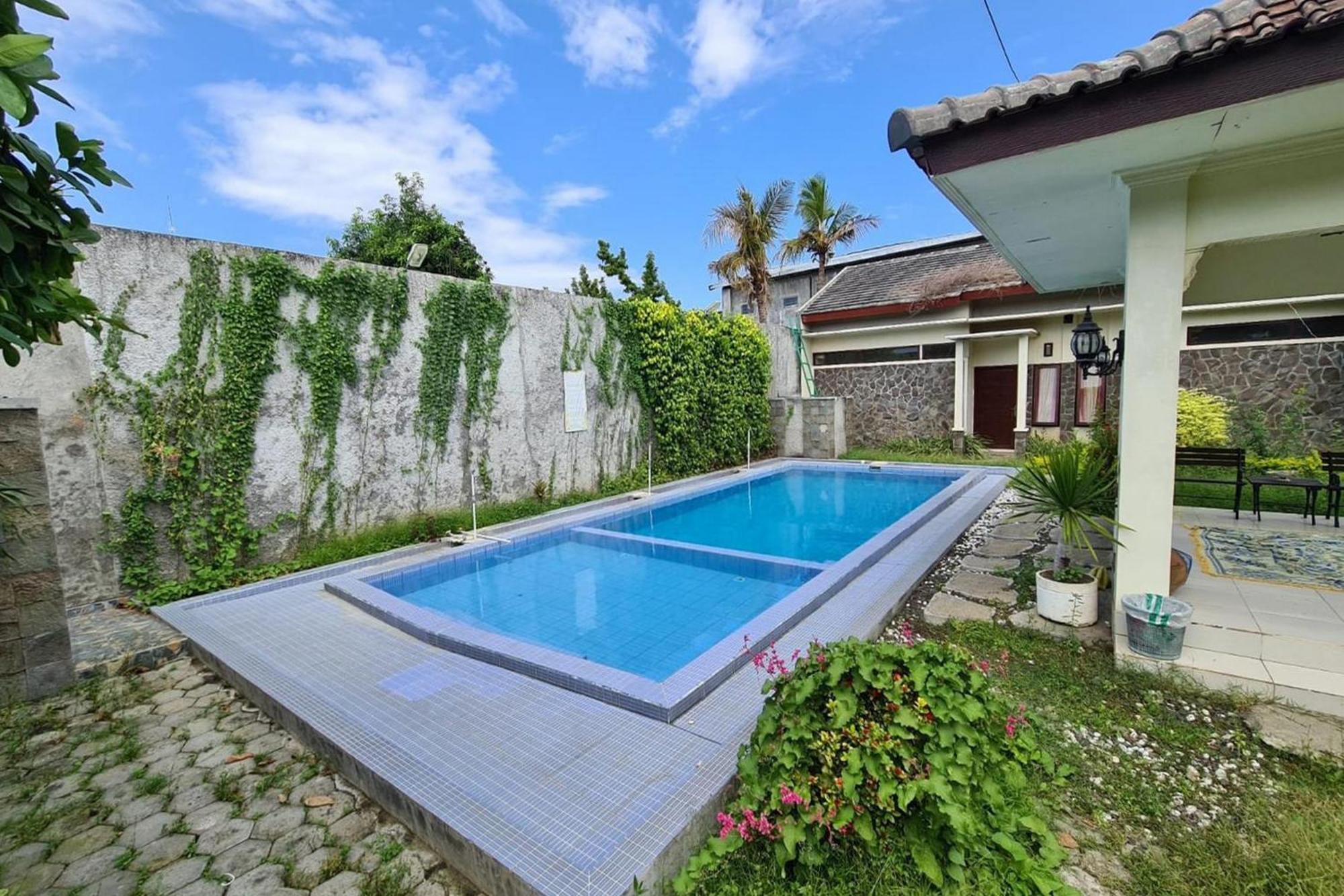 Urbanview Hotel Kumala Banyuwangi By Reddoorz Eksteriør billede