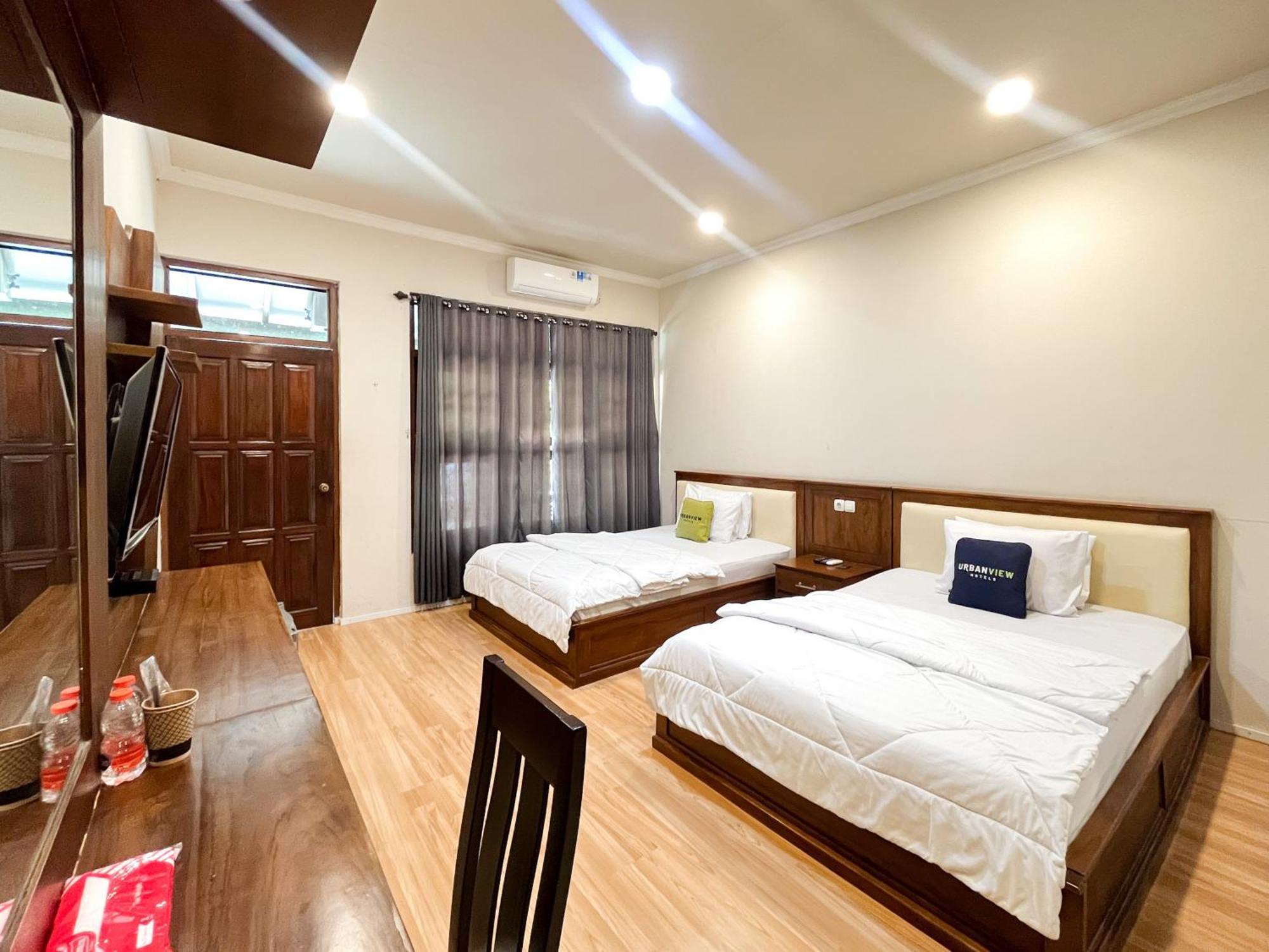 Urbanview Hotel Kumala Banyuwangi By Reddoorz Eksteriør billede