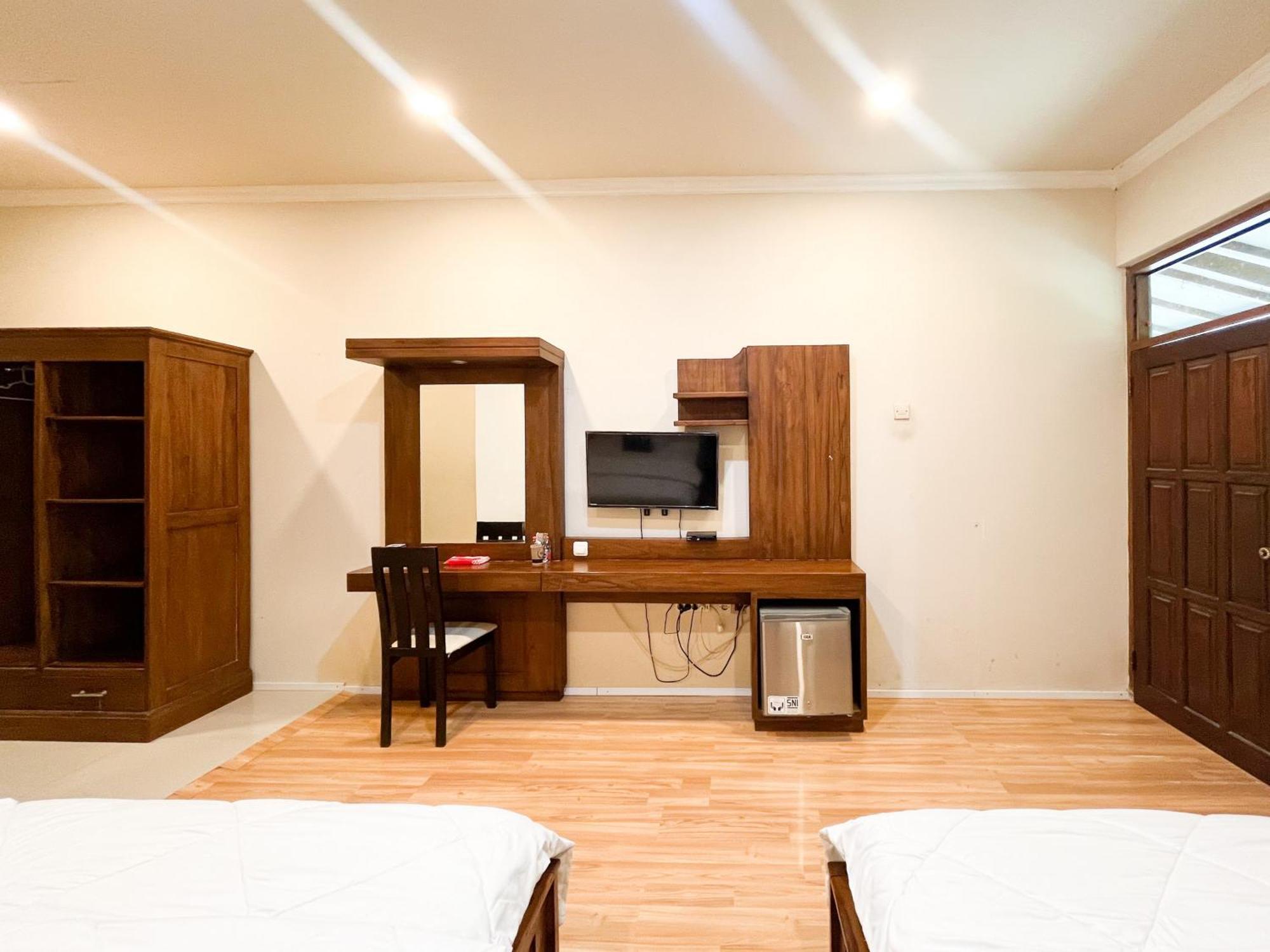 Urbanview Hotel Kumala Banyuwangi By Reddoorz Eksteriør billede