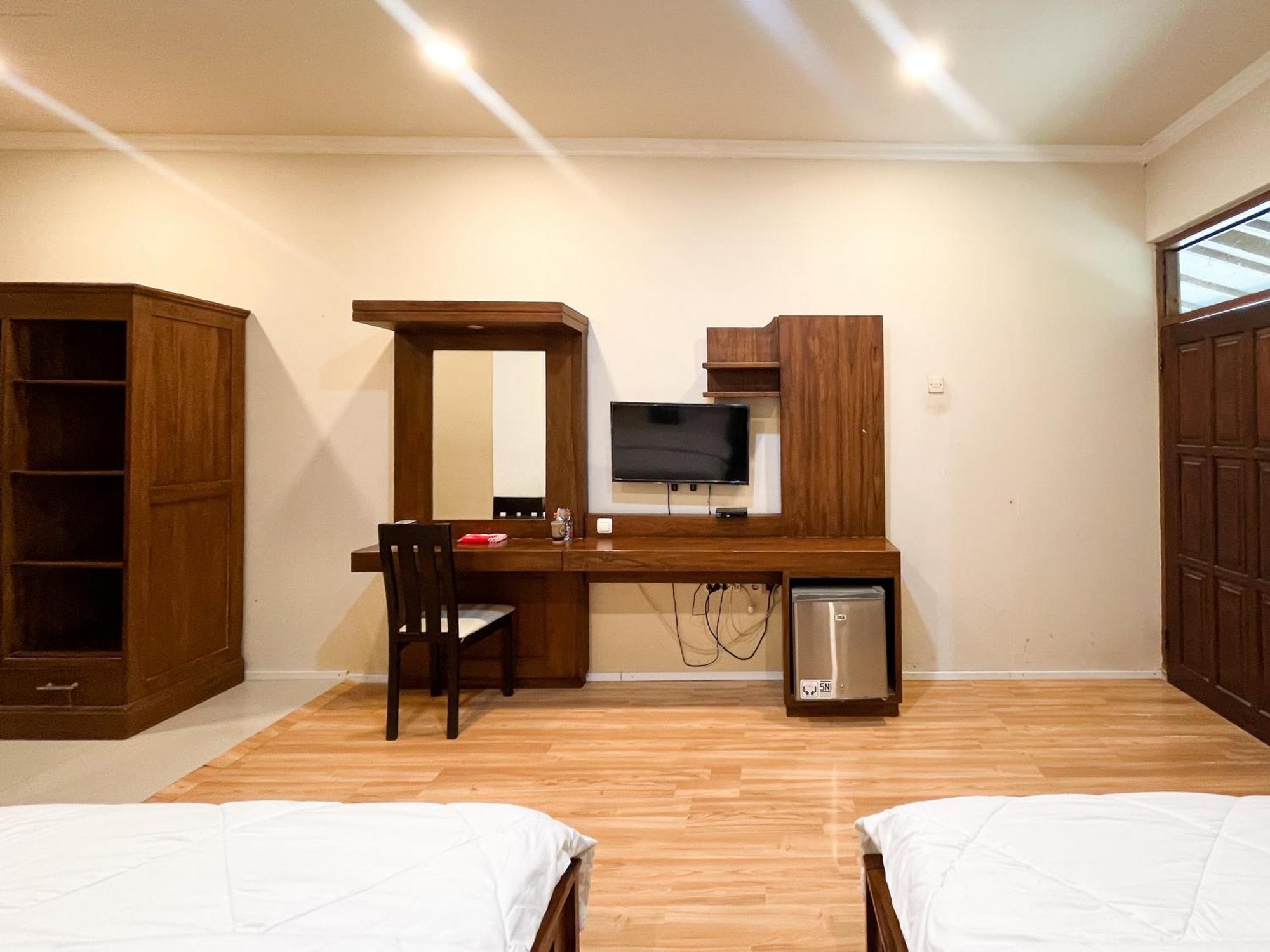 Urbanview Hotel Kumala Banyuwangi By Reddoorz Eksteriør billede